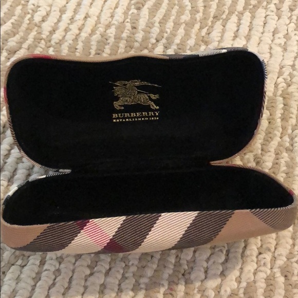 BURBERRY SUNGLASSES - Picture 6 of 8